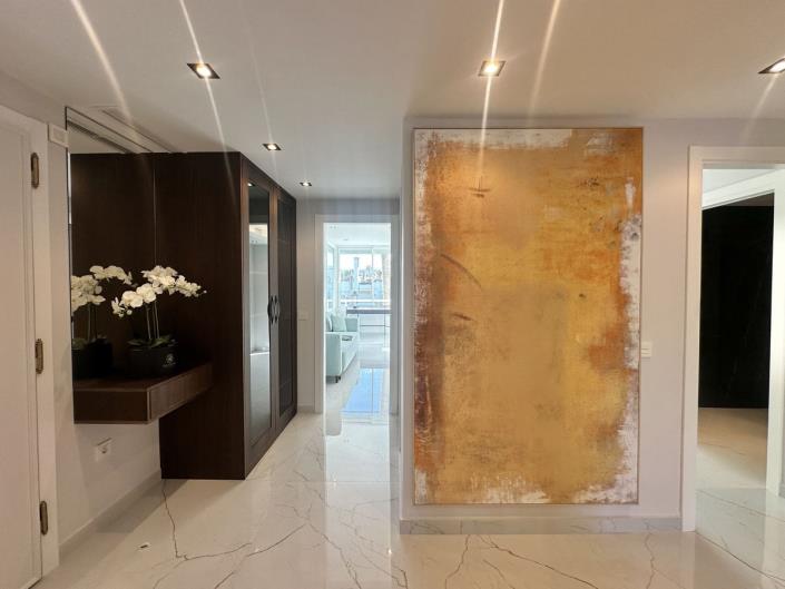 Image No.20-3 Bed Apartment for sale