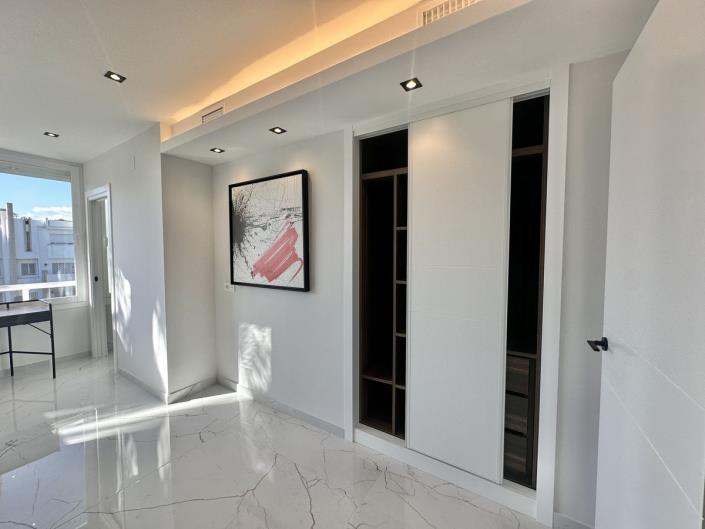 Image No.26-3 Bed Apartment for sale