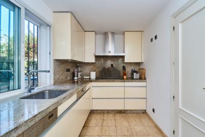 4-c23c0f86247804fa50226aecd8b0b2c8