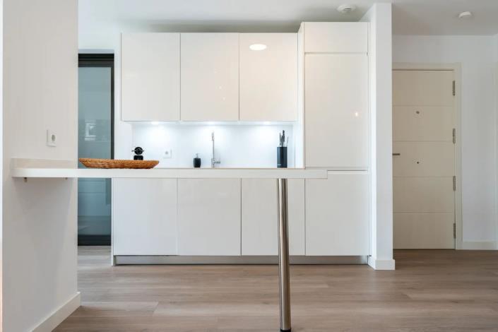 Image No.10-3 Bed Apartment for sale