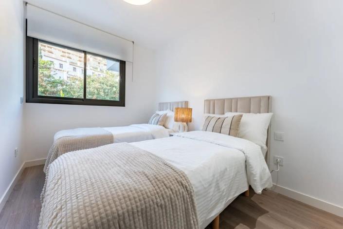 Image No.20-3 Bed Apartment for sale