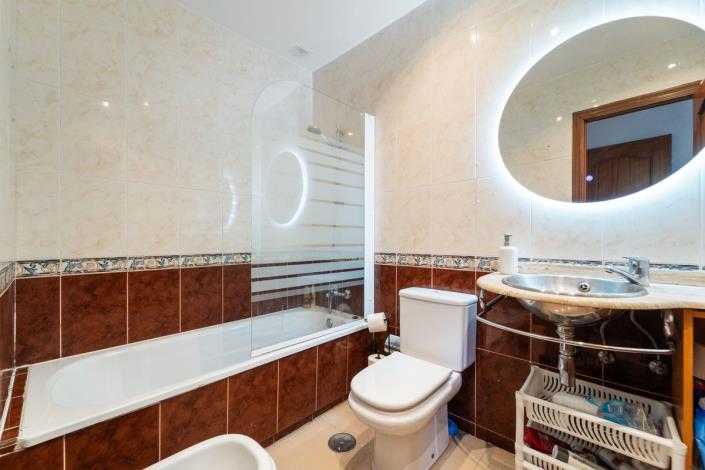 Image No.15-3 Bed Apartment for sale