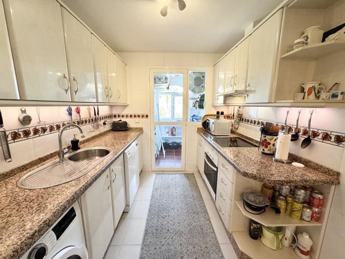 Image No.28-2 Bed Apartment for sale