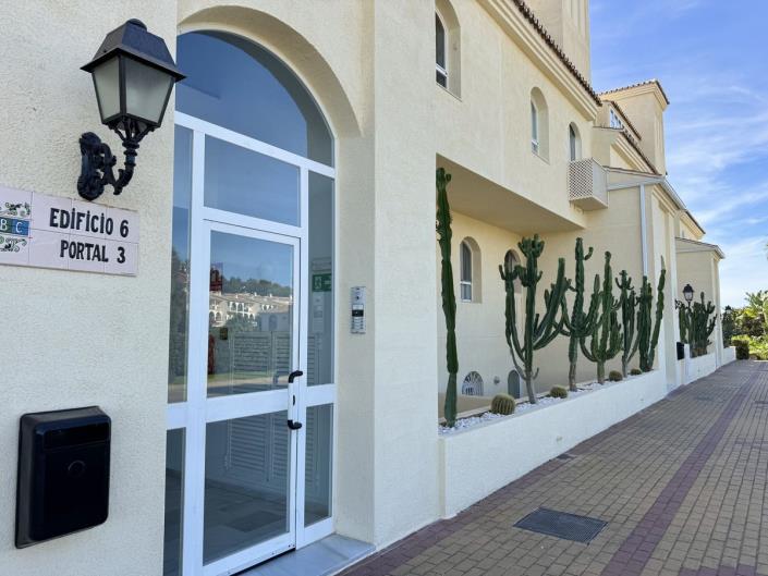 Image No.39-2 Bed Apartment for sale