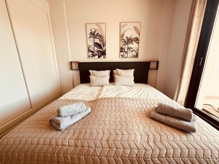 Image No.20-2 Bed Apartment for sale