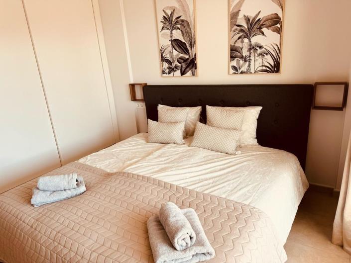 Image No.28-2 Bed Apartment for sale