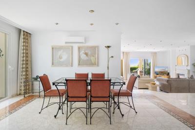 8-e64a9055bba3e77ac8aca3b893cdf826