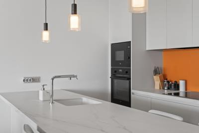 10-bb915d1cb19341576dcdc994b81ab9c5