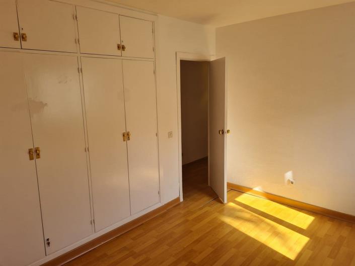 Image No.12-3 Bed Apartment for sale