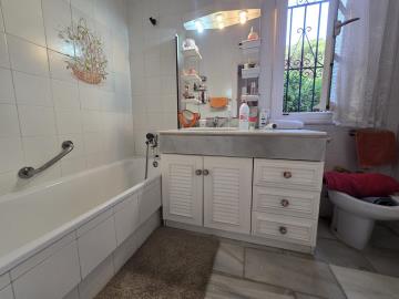 8-e64a9055bba3e77ac8aca3b893cdf826