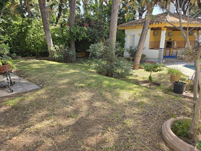 Image No.17-4 Bed Villa / Detached for sale