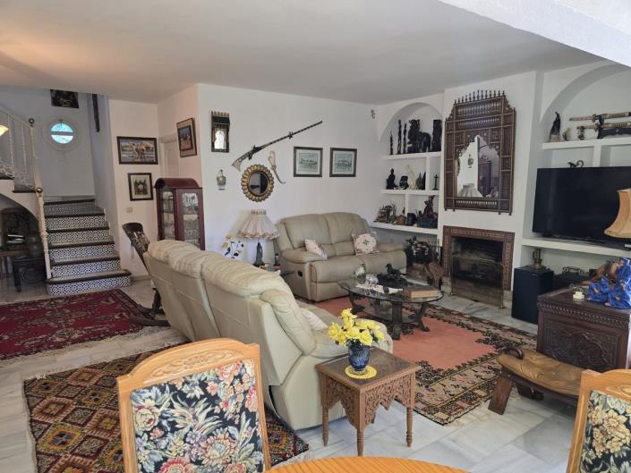 Image No.28-4 Bed Villa / Detached for sale