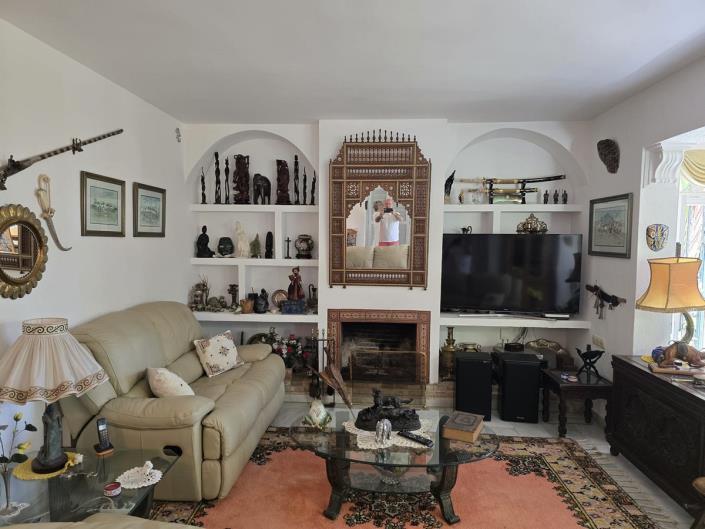 Image No.29-4 Bed Villa / Detached for sale