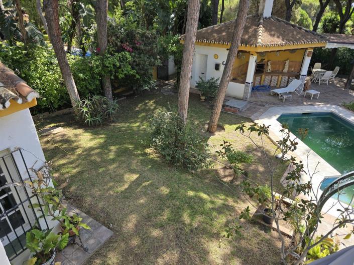 Image No.43-4 Bed Villa / Detached for sale