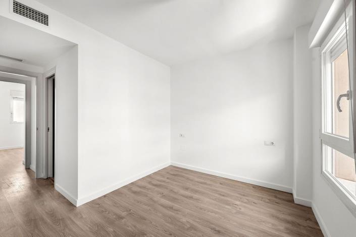 Image No.11-3 Bed Apartment for sale