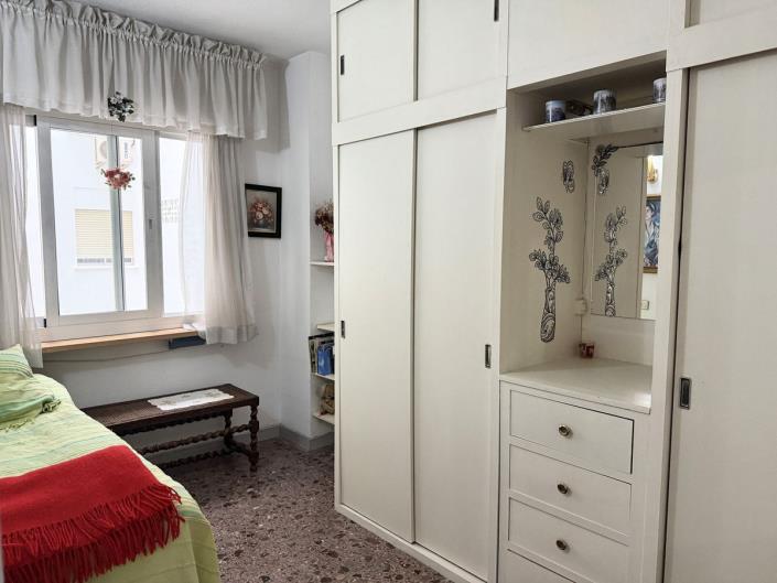 Image No.18-3 Bed Apartment for sale