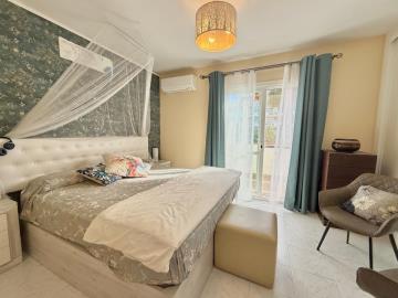 13-5fd73dea700db77384c091ca9818b1a9