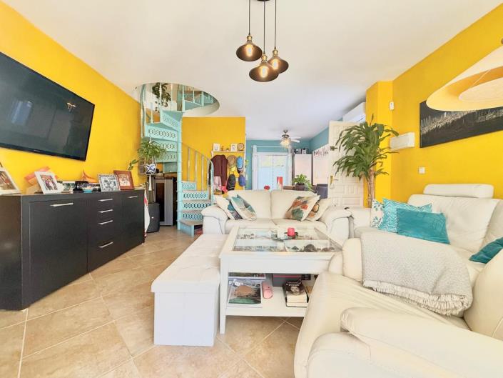 Image No.17-2 Bed Semi-Detached for sale