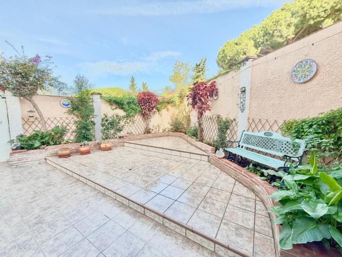 Image No.27-2 Bed Semi-Detached for sale