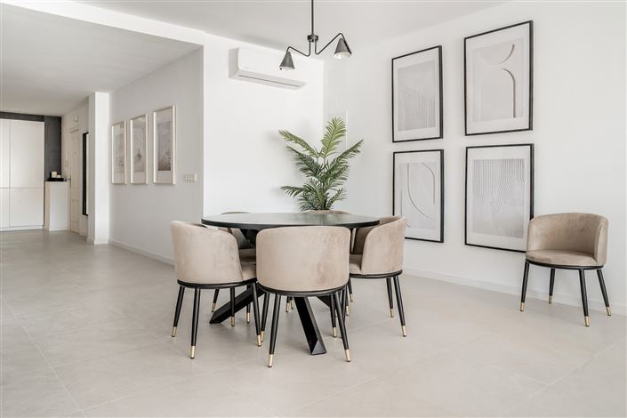 Image No.8-4 Bed Apartment for sale