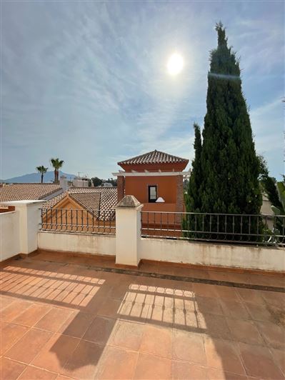 Image No.4-Maison de 4 chambres à vendre à Estepona