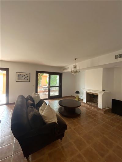 Image No.7-Maison de 4 chambres à vendre à Estepona