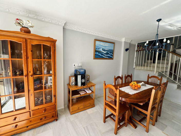 Image No.11-3 Bed Townhouse for sale