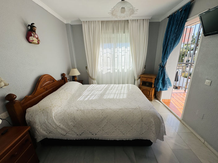 Image No.15-3 Bed Townhouse for sale