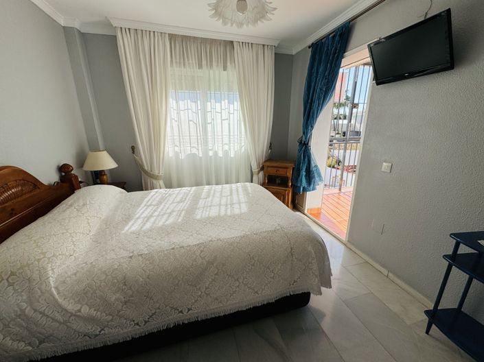 Image No.16-3 Bed Townhouse for sale