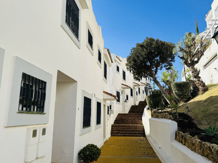 Image No.2-3 Bed Townhouse for sale