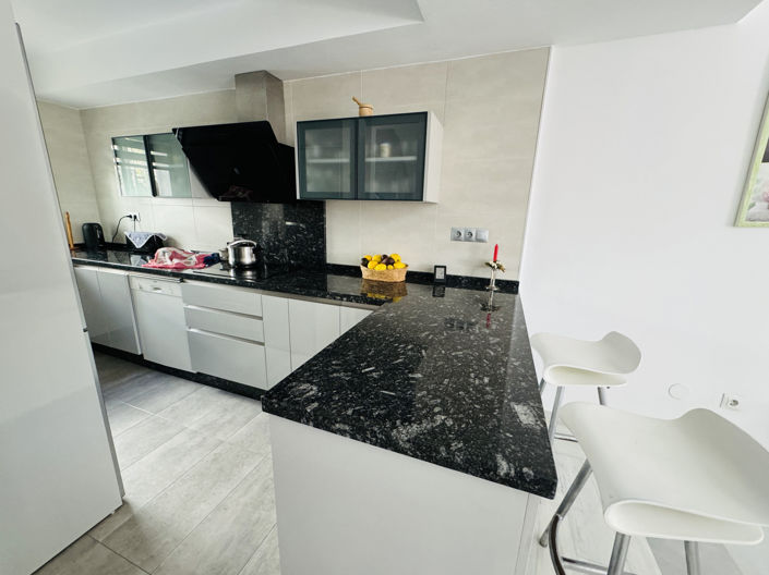 Image No.7-3 Bed Townhouse for sale