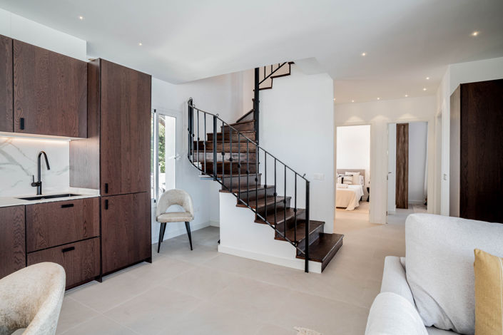 Image No.13-4 Bed Property for sale