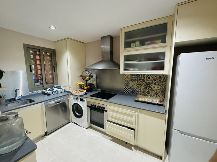 Image No.9-Appartement de 2 chambres à vendre à Estepona