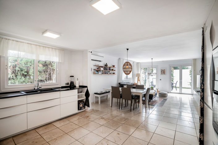 Image No.8-3 Bed Villa for sale