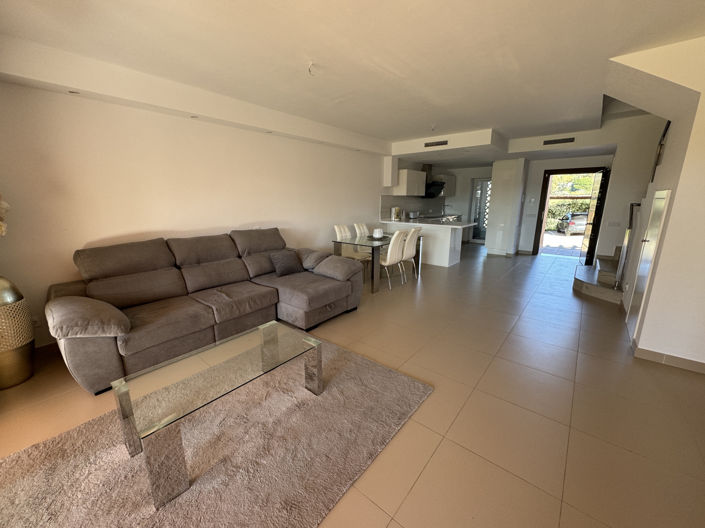 Image No.41-3 Bed Townhouse for sale