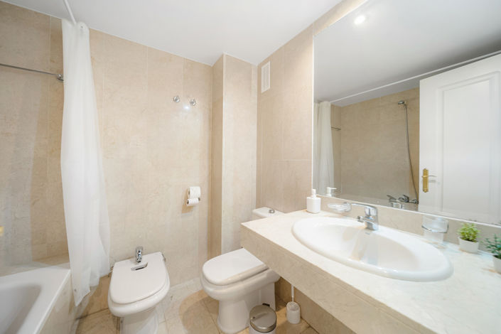 Image No.25-2 Bed Apartment for sale