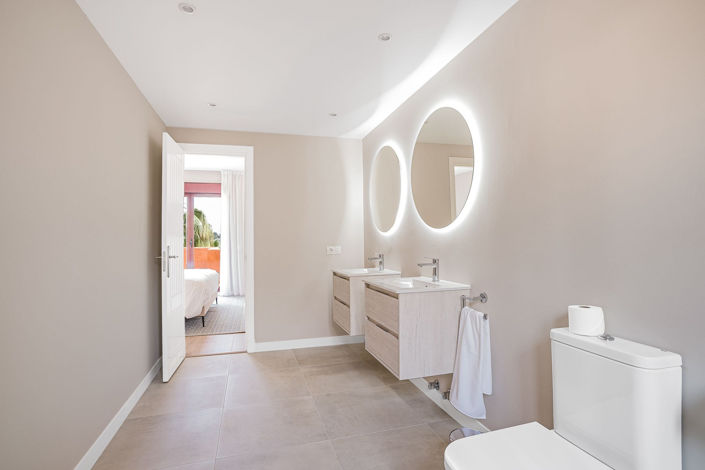 Image No.15-3 Bed Property for sale