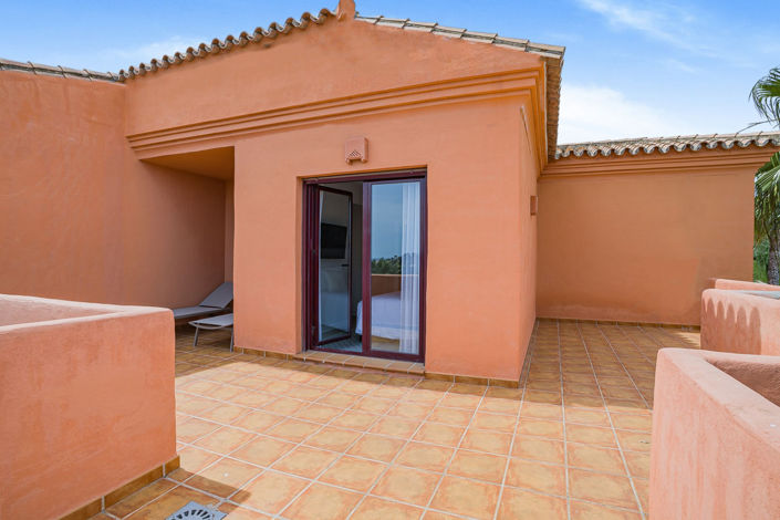 Image No.18-3 Bed Property for sale