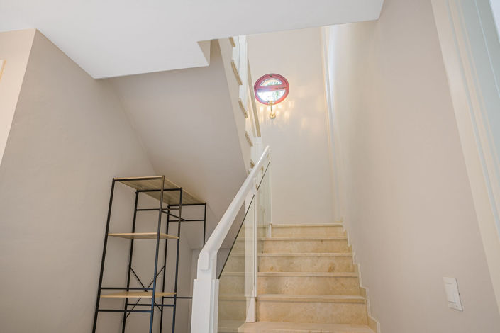 Image No.29-3 Bed Property for sale