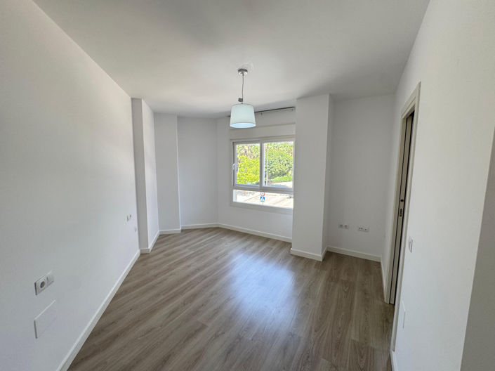 Image No.19-2 Bed Apartment for sale