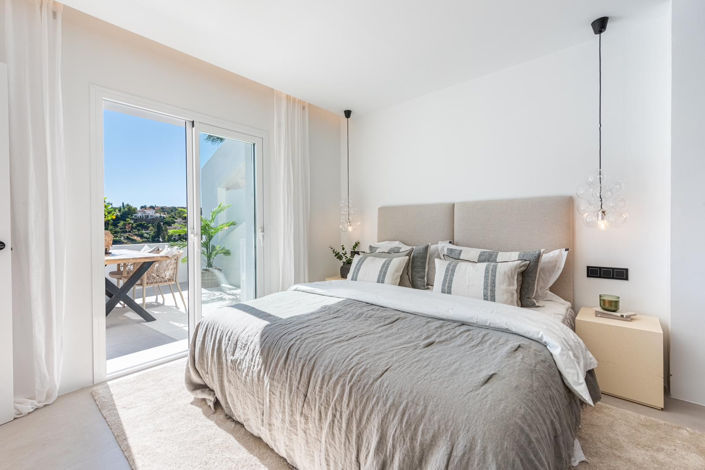 Image No.14-3 Bed Apartment for sale