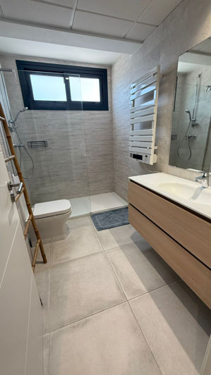 Image No.13-2 Bed Property for sale