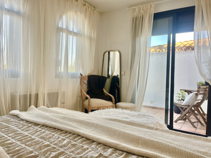 Image No.20-2 Bed Townhouse for sale