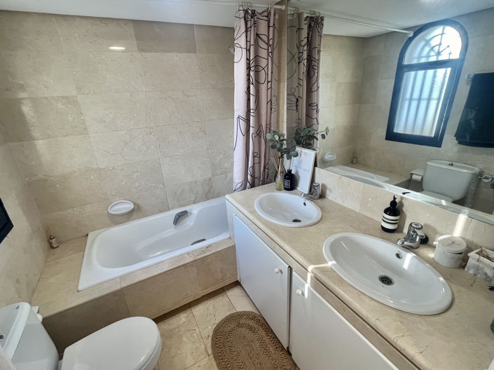 Image No.24-2 Bed Townhouse for sale