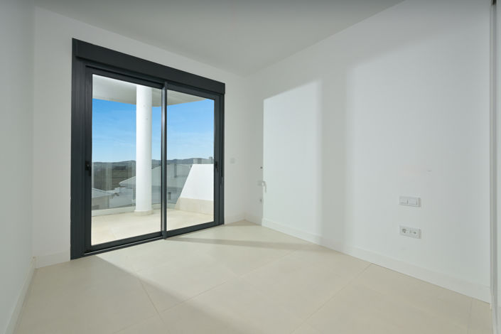 Image No.15-2 Bed Apartment for sale