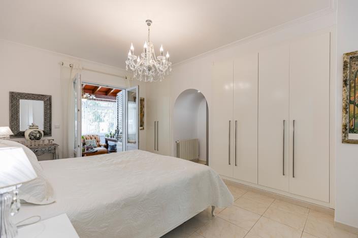 Image No.10-5 Bed Villa / Detached for sale