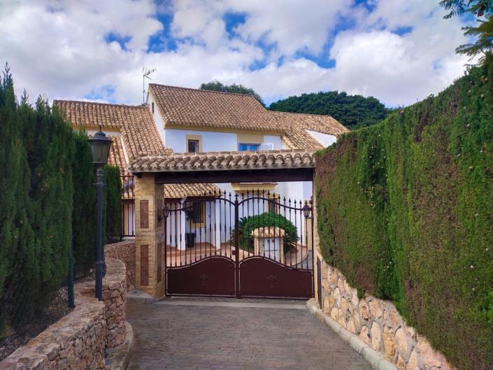 Image No.36-5 Bed Villa / Detached for sale