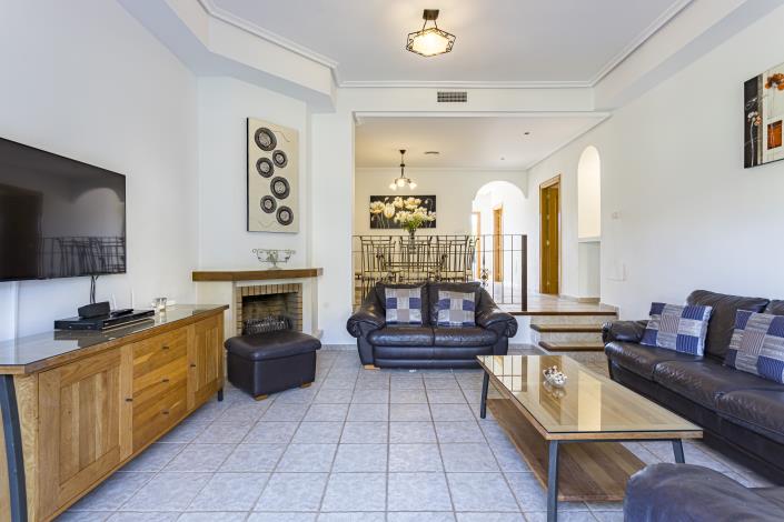 Image No.8-3 Bed Duplex for sale