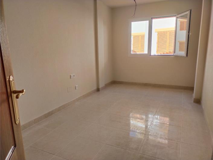 Image No.13-3 Bed Apartment for sale