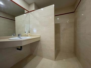 PORT-bathroom